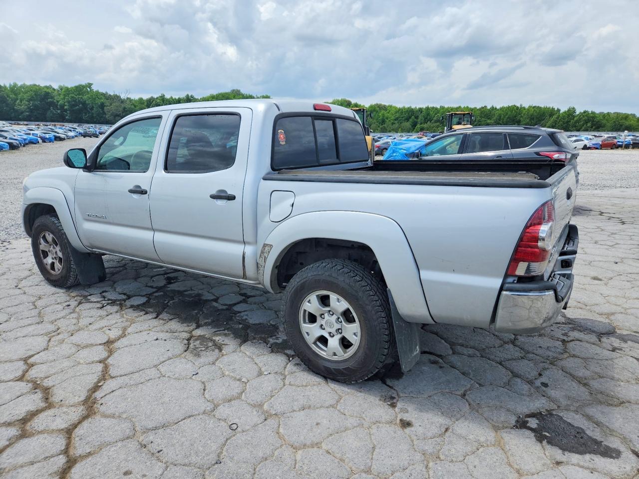 2011 Toyota Tacoma Double Cab - Image 2