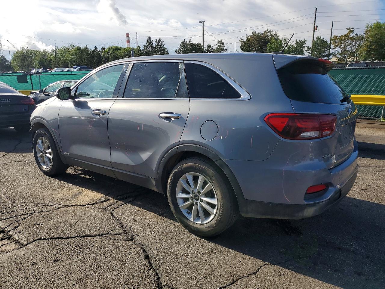 2020 Kia Sorento S - Фото 2