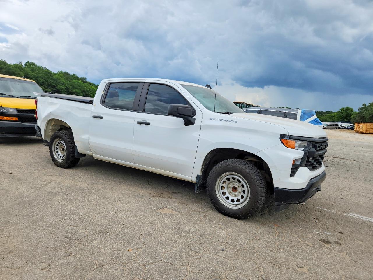 2024 Chevrolet Silverado C1500 - Image 4