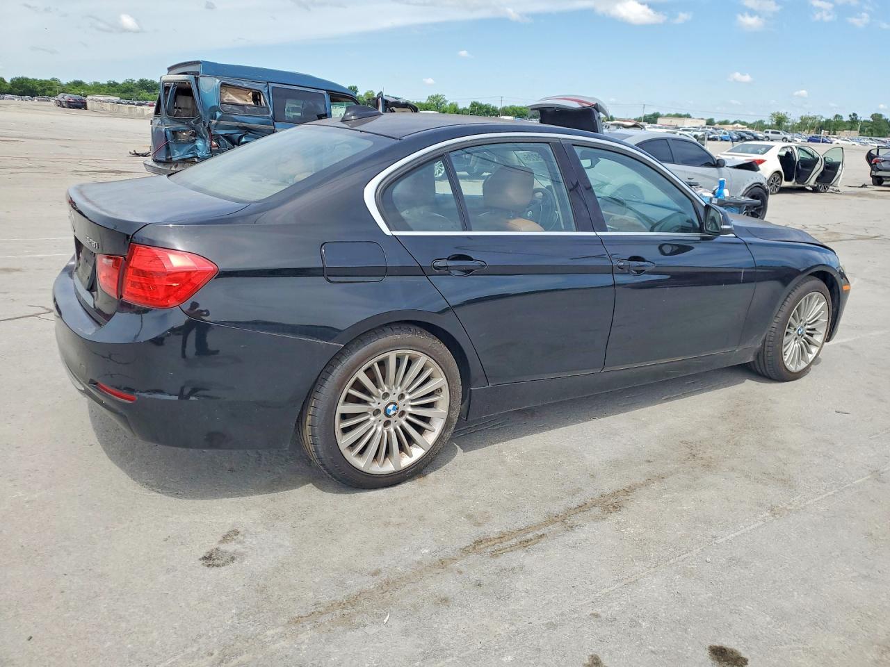 2013 BMW 328 Xi - Image 3
