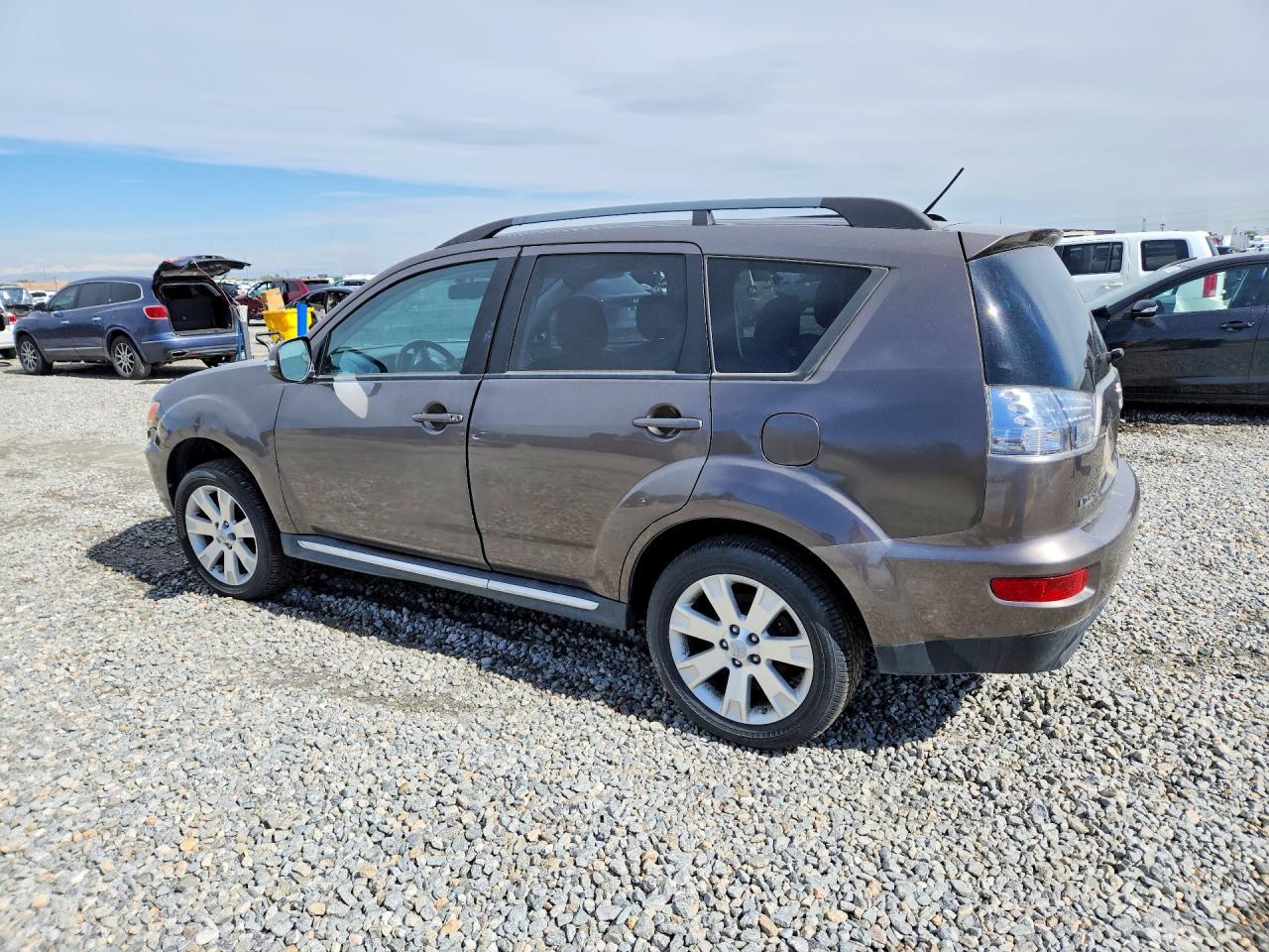 2012 Mitsubishi Outlander - Фото 2