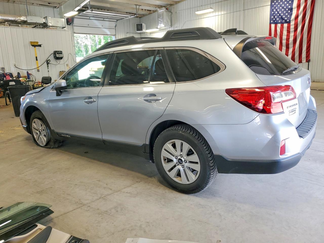 2017 Subaru Outback 2.5I Premium - Фото 2