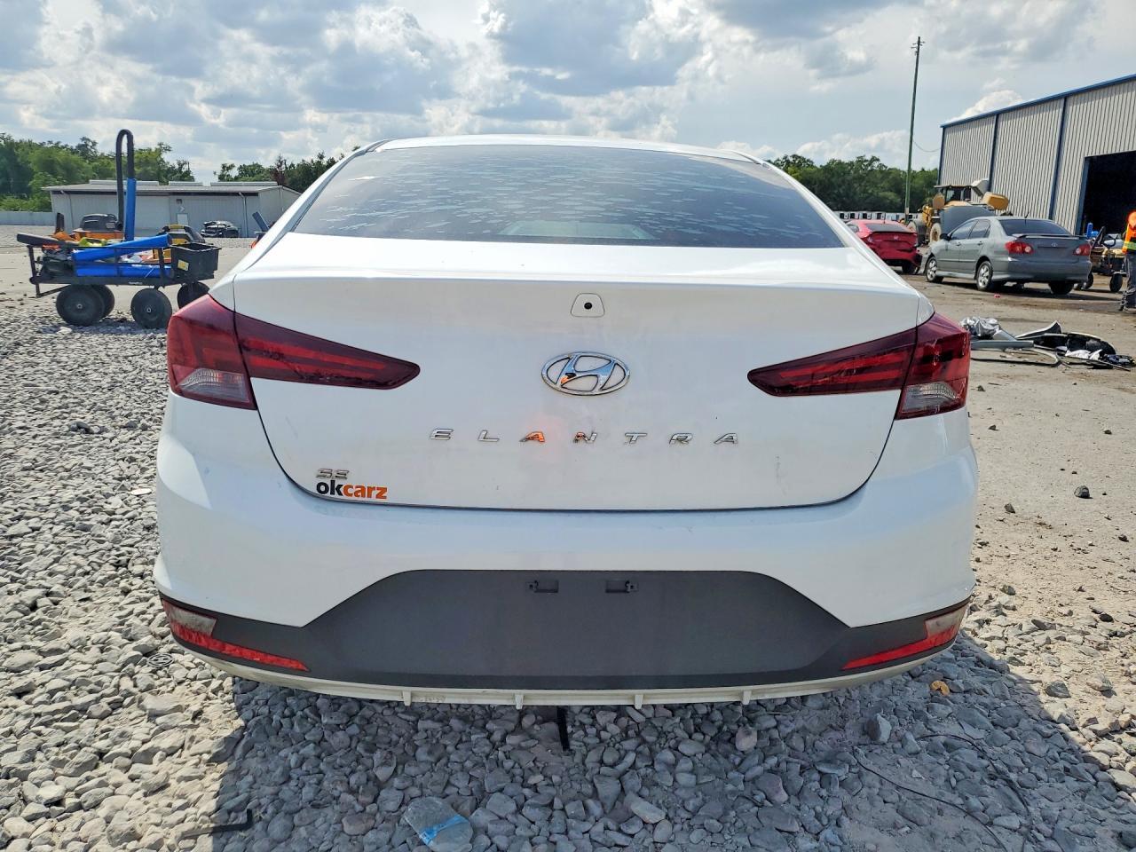 2019 Hyundai Elantra Se - Фото 6