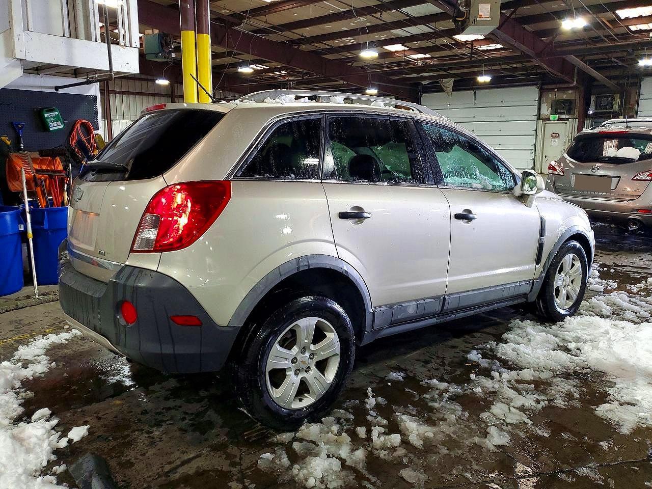 2014 Chevrolet Captiva Ls - Image 3