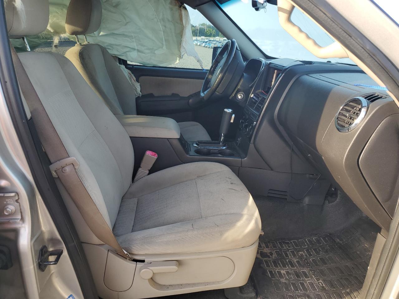 2008 Ford Explorer Sport - Фото 7