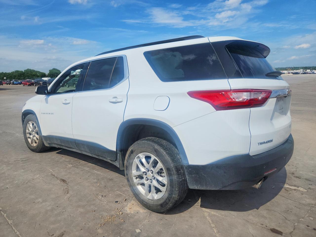 2019 Chevrolet Traverse Lt - Фото 2