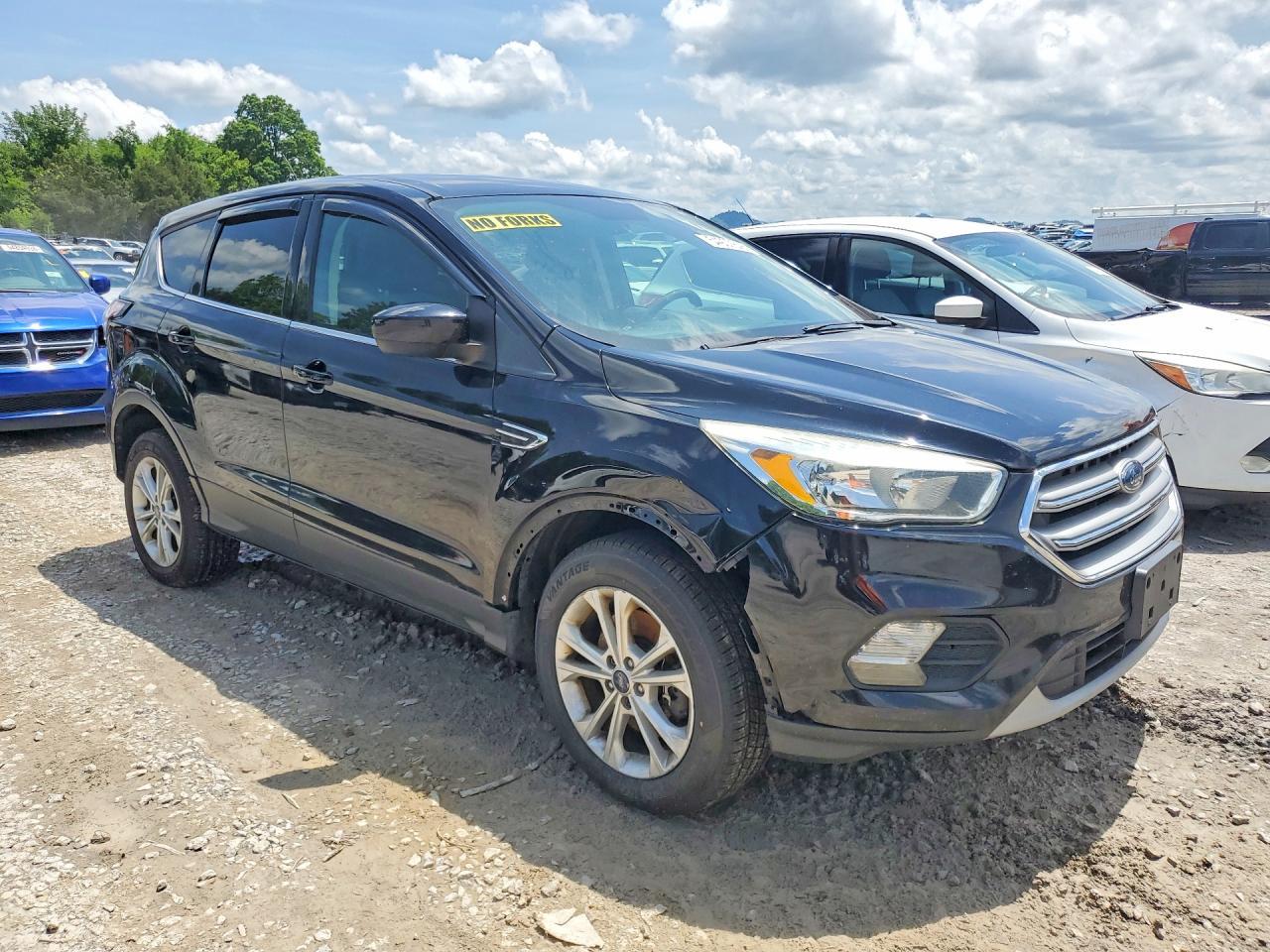 2017 Ford Escape Se - Фото 4