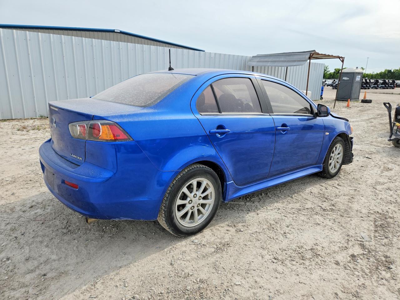 2010 Mitsubishi Lancer - Фото 3
