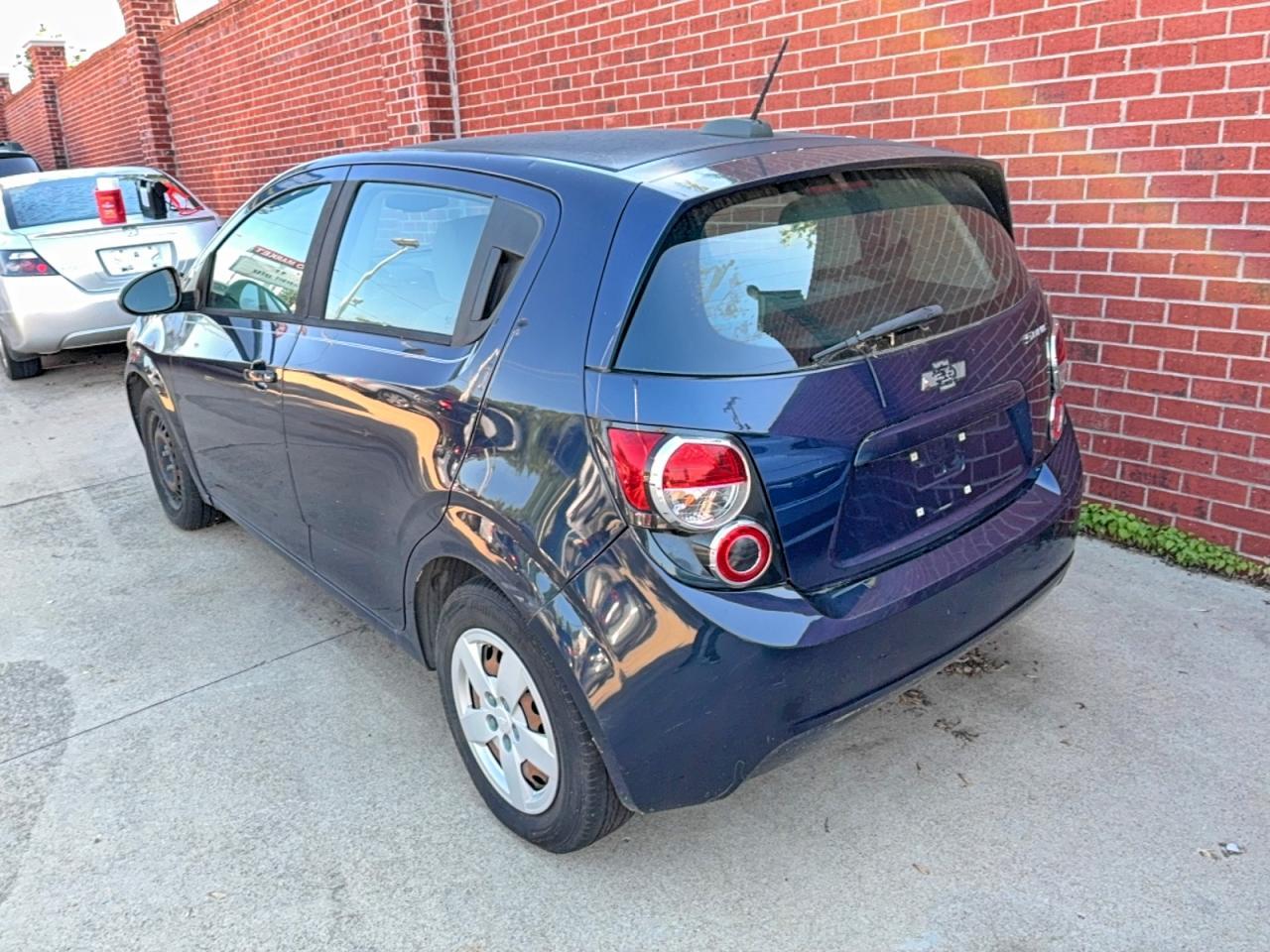 2015 Chevrolet Sonic Ls - Фото 3