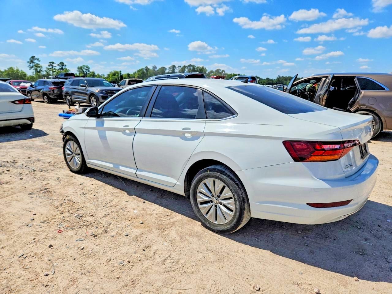 2019 Volkswagen Jetta S - Фото 2