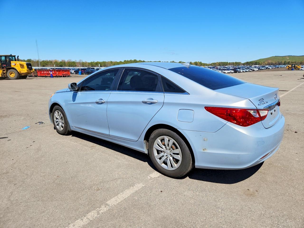 2012 Hyundai Sonata Gls - Image 2