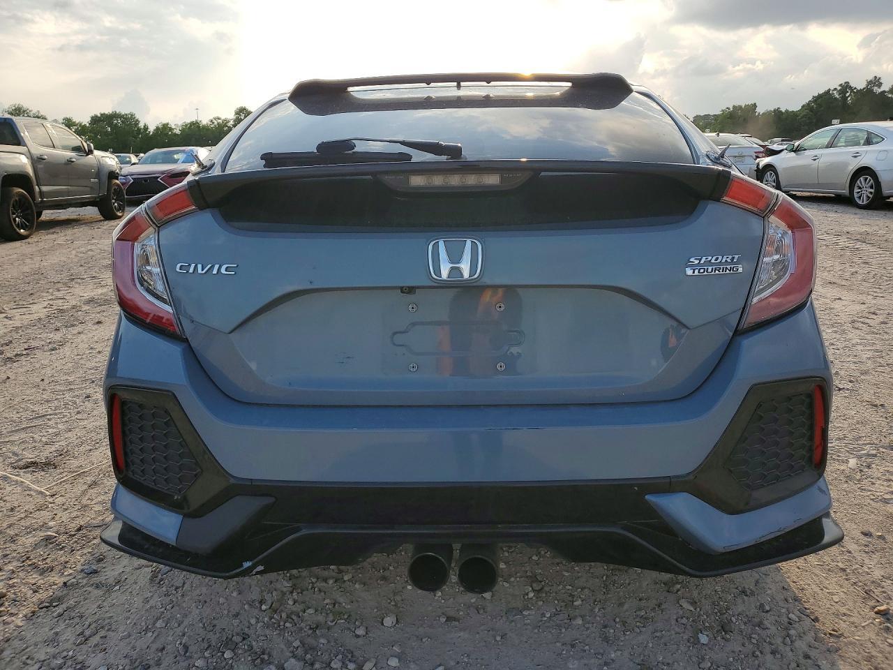2018 Honda Civic Sport Touring - Фото 6