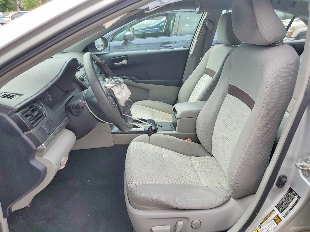 2012 Toyota Camry Le - Фото 7