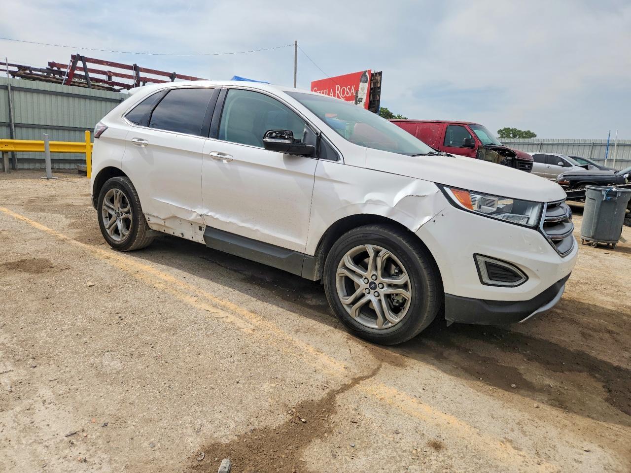 2017 Ford Edge Titanium - Image 4