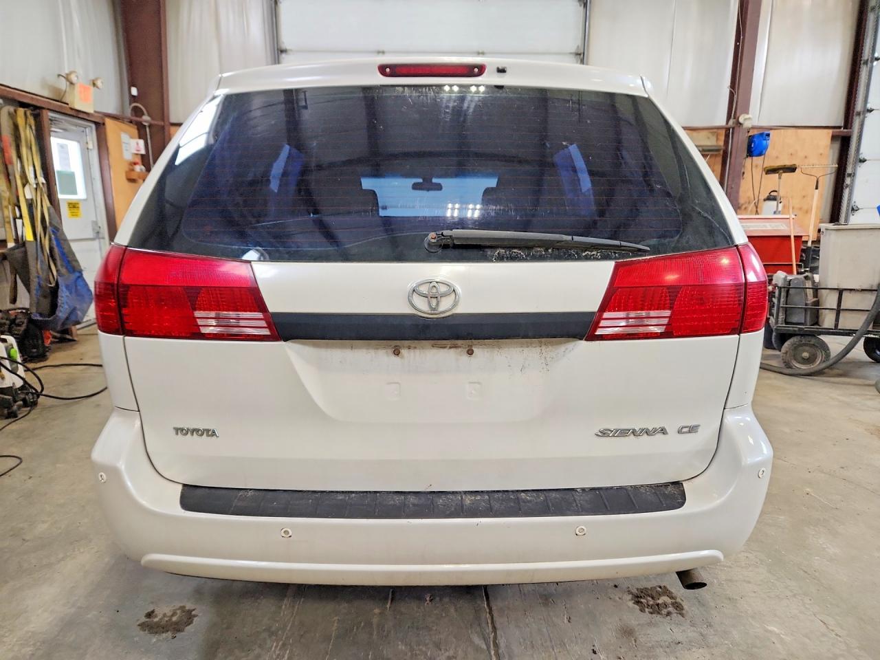 2005 Toyota Sienna Ce - Image 6