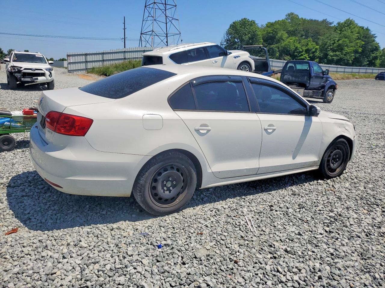 2012 Volkswagen Jetta Se - Image 3