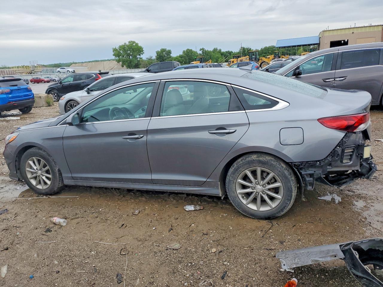 2018 Hyundai Sonata Eco - Фото 2