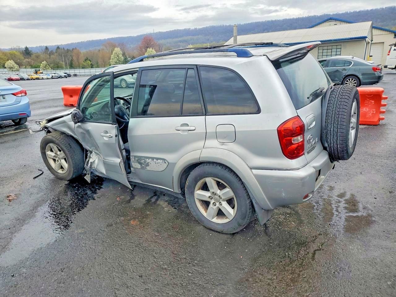 2004 Toyota Rav4 Base - Image 2