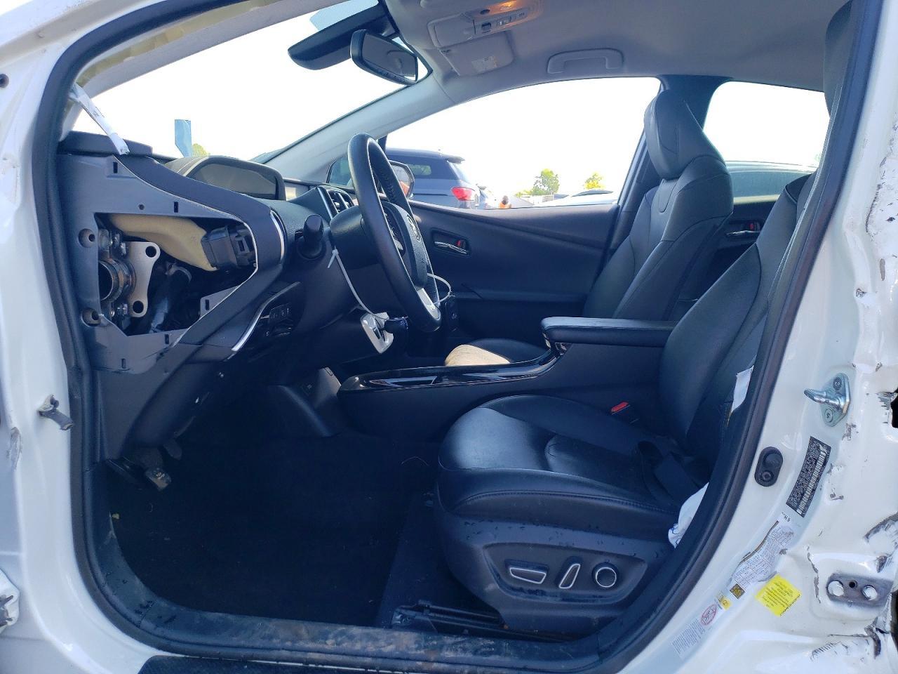 2017 Toyota Prius Four Touring - Фото 7