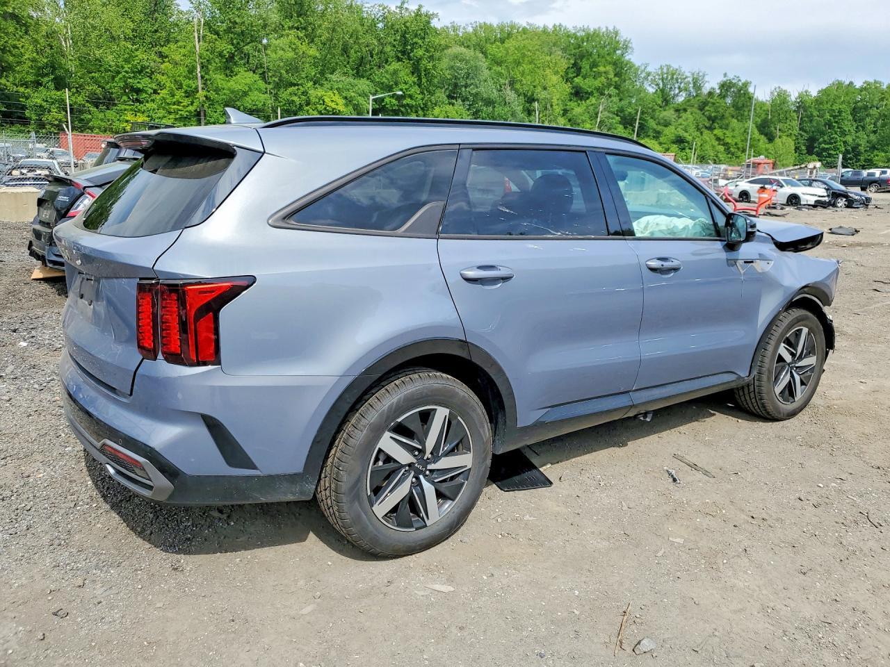 2023 Kia Sorento S - Фото 3