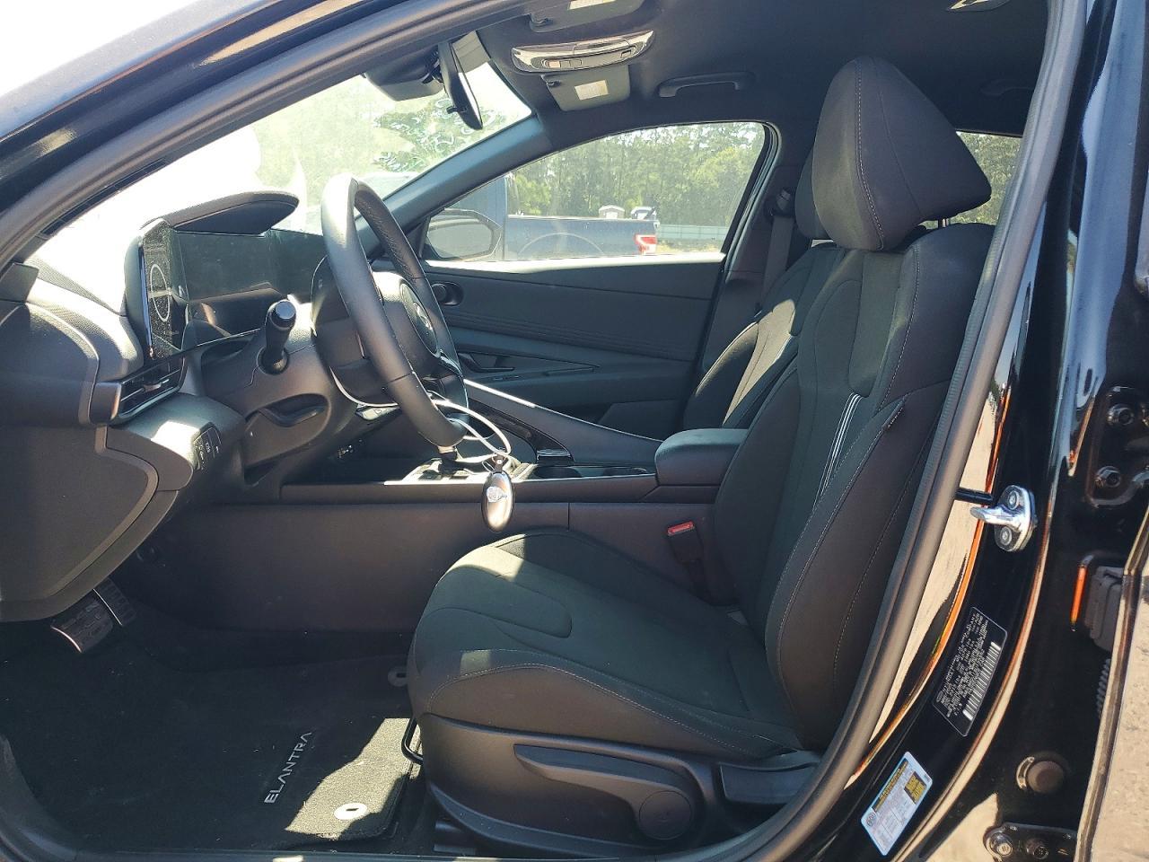 2025 Hyundai Elantra Hybrid Sel Sport - Фото 7