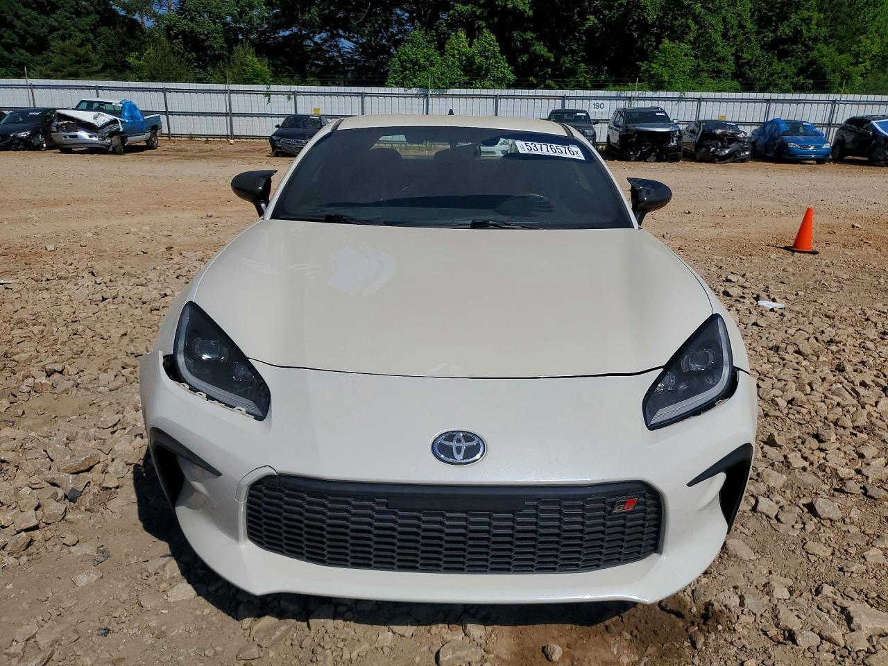 2023 Toyota Gr 86 Premium - Image 5