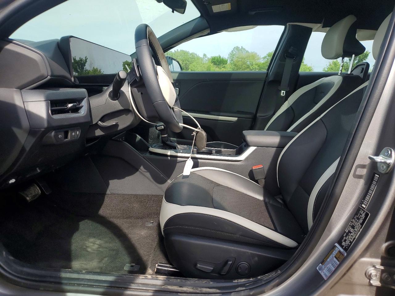 2025 Kia K4 Gt Line - Image 7