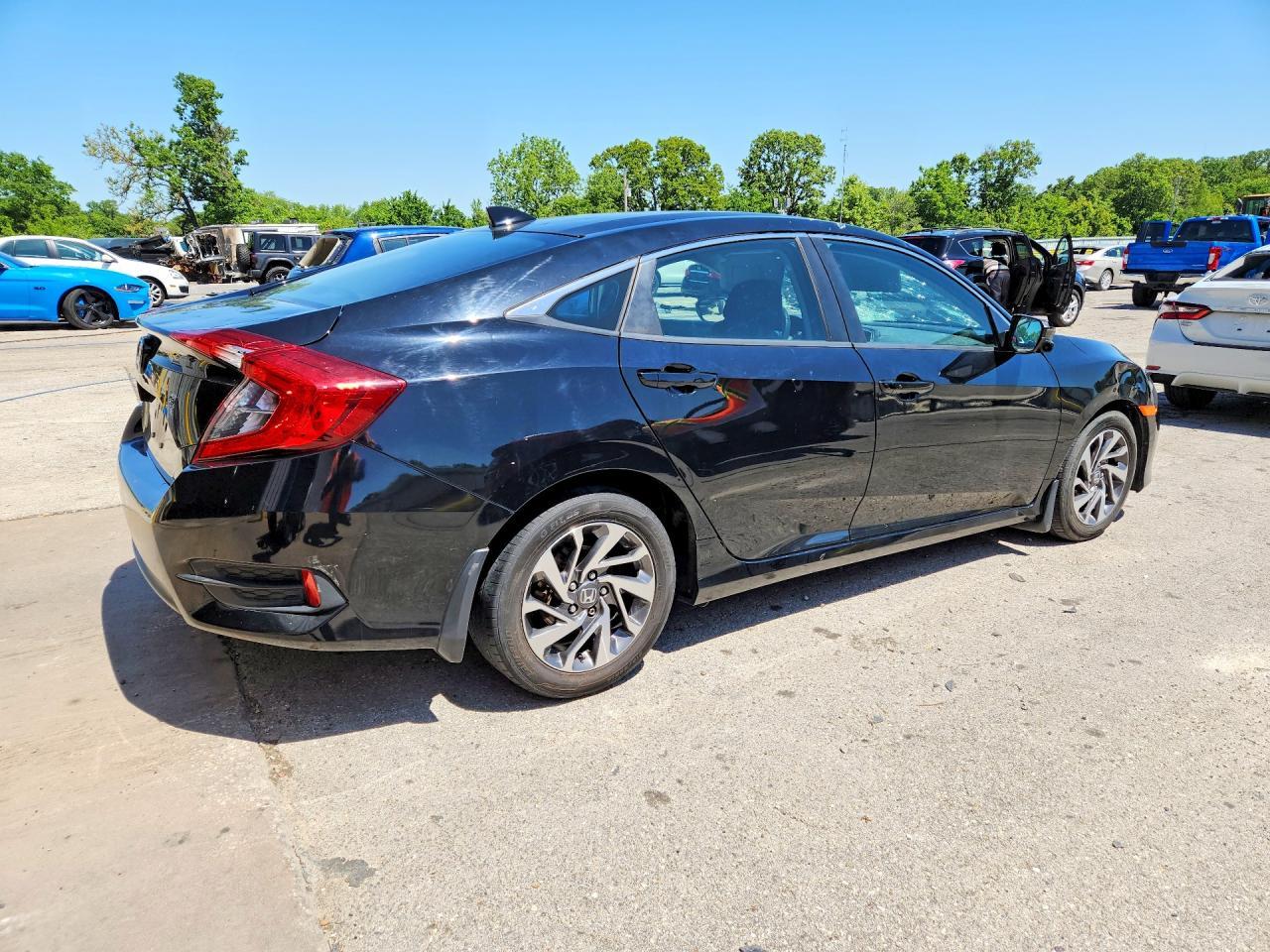2018 Honda Civic Ex - Фото 3