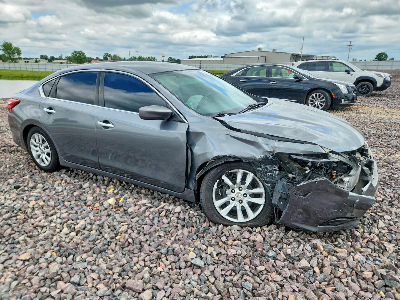 2016 Nissan Altima 2.5 S - Image 4