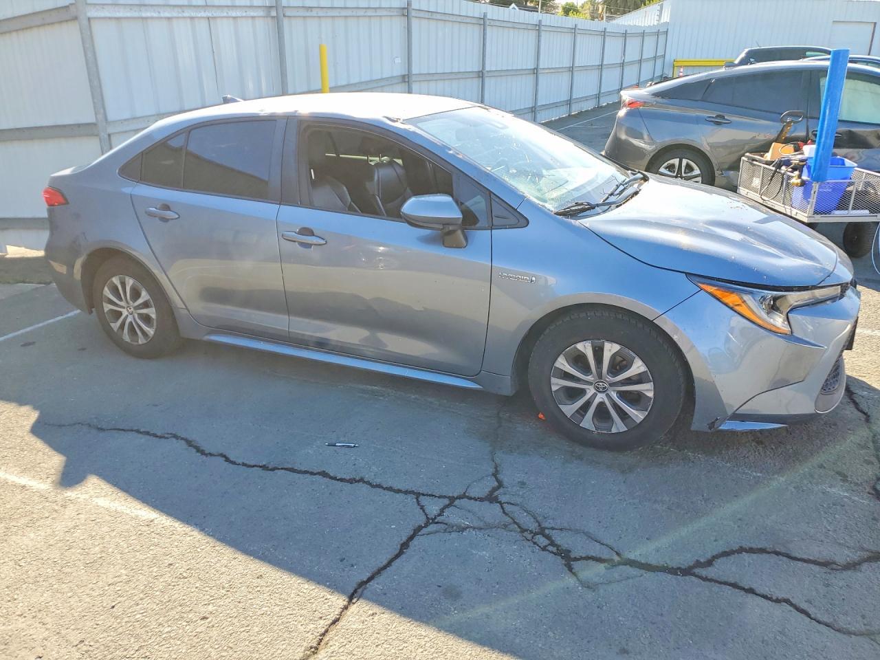2021 Toyota Corolla Le - Фото 4