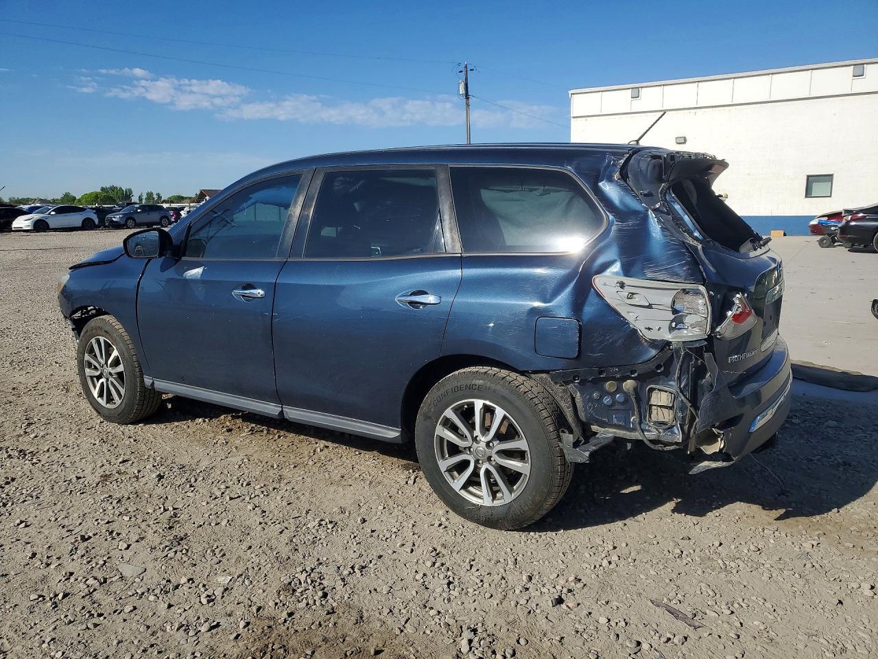2013 Nissan Pathfinder S - Фото 2