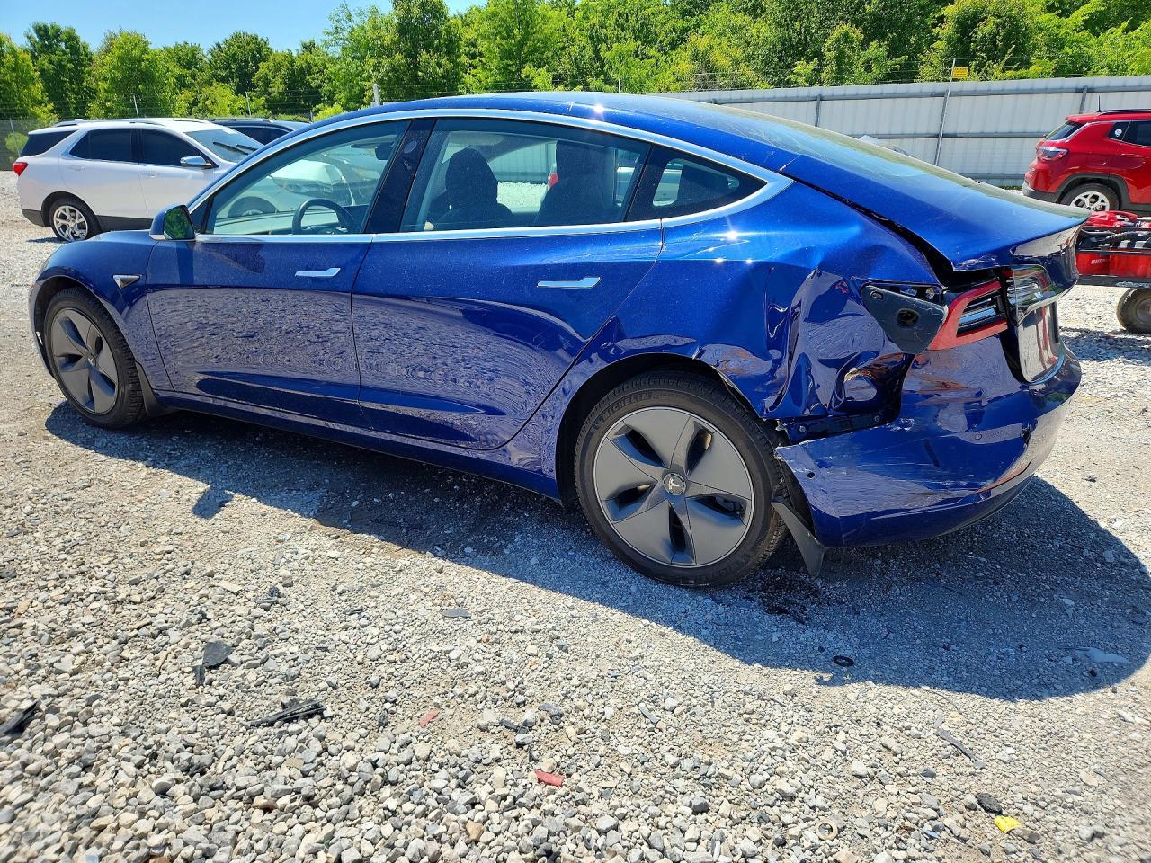 2019 Tesla Model 3 - Image 2