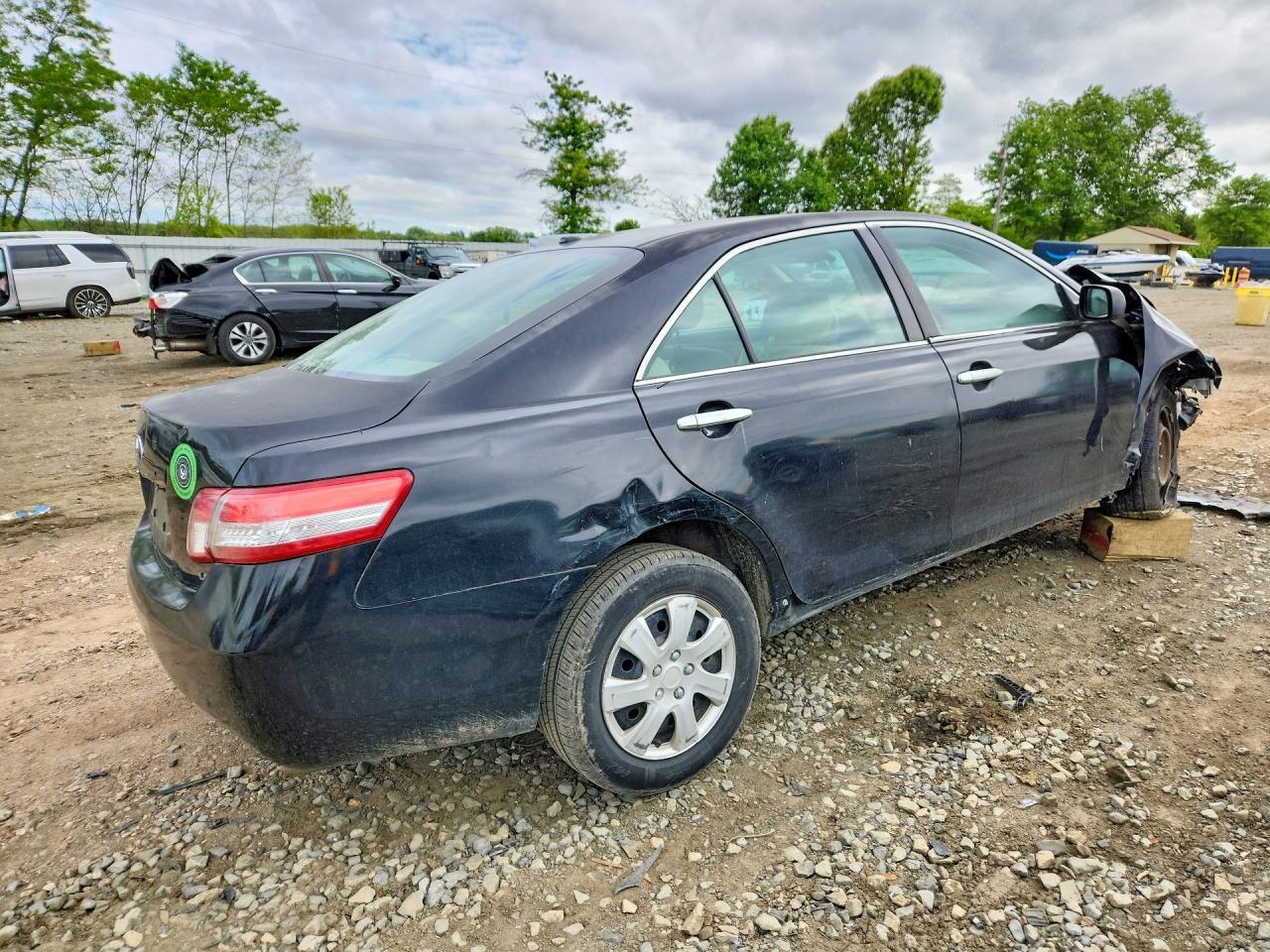 2011 Toyota Camry Le - Image 3