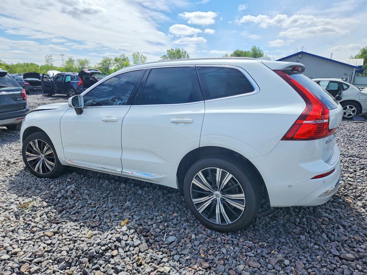 2022 Volvo Xc60 B6 Inscription - Фото 2