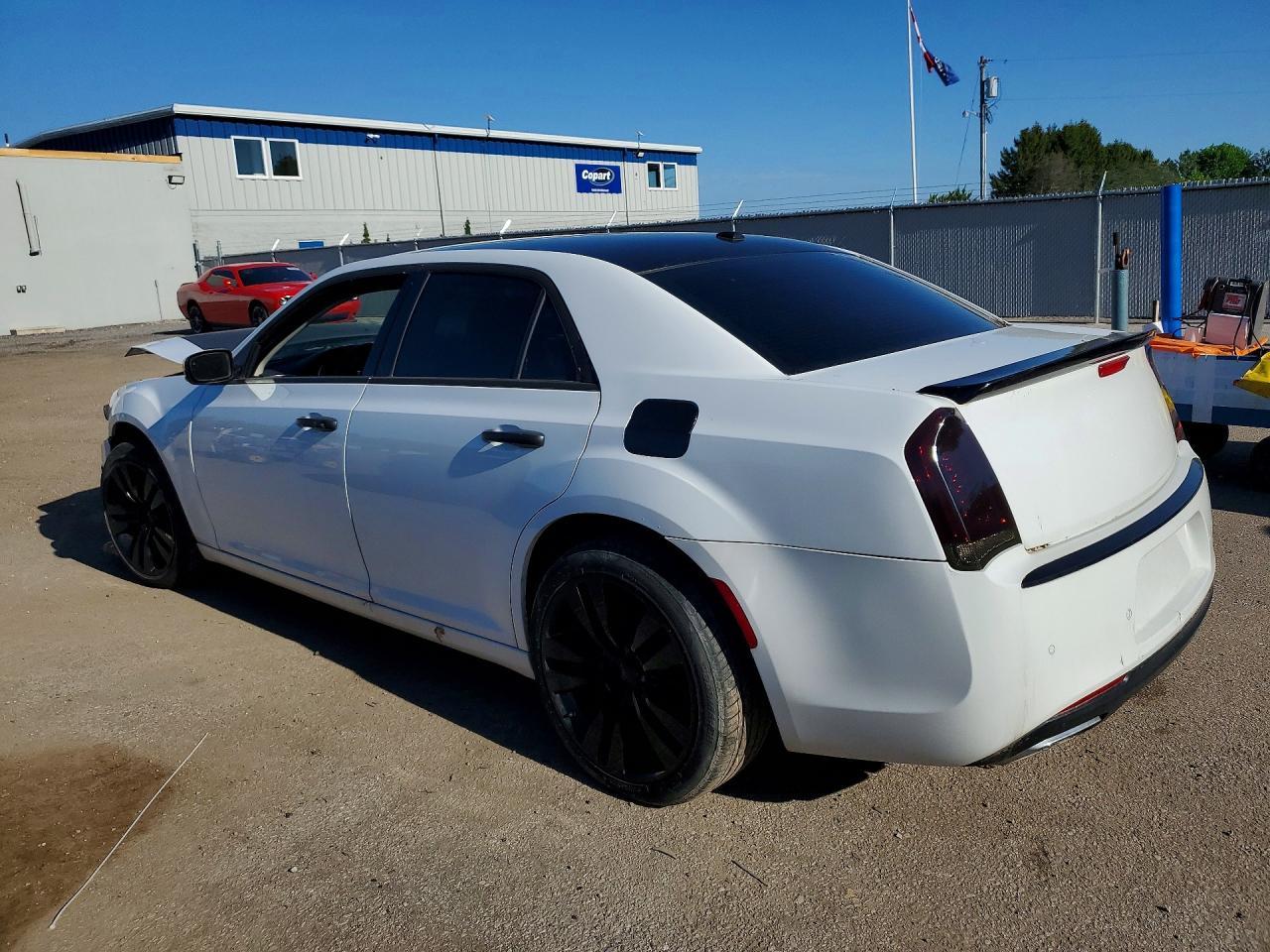 2017 Chrysler 300 Limited - Фото 2