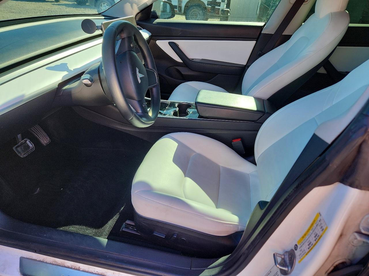 2020 Tesla Model 3 - Фото 7