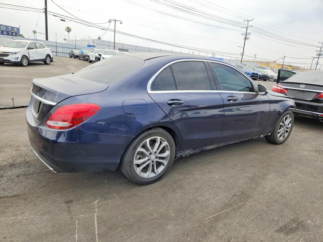 2017 Mercedes-Benz C 300 - Фото 3