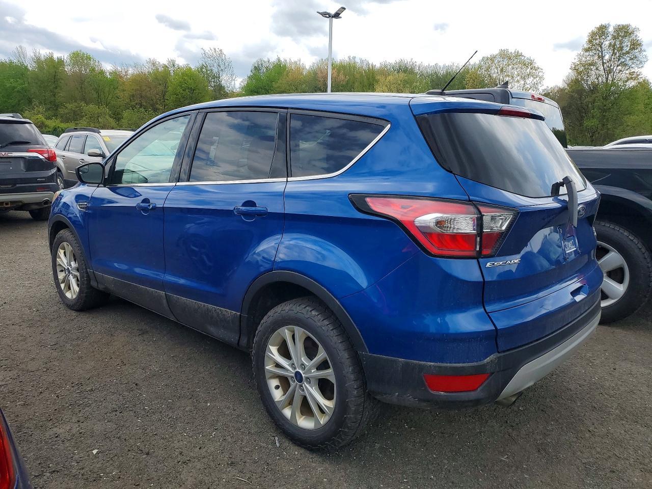 2017 Ford Escape Se - Фото 2