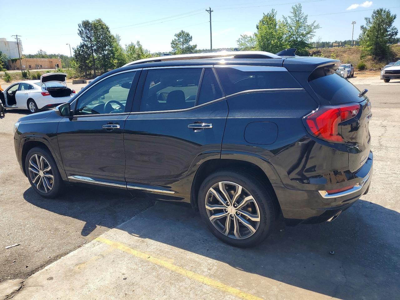 2020 GMC Terrain Denali - Фото 2