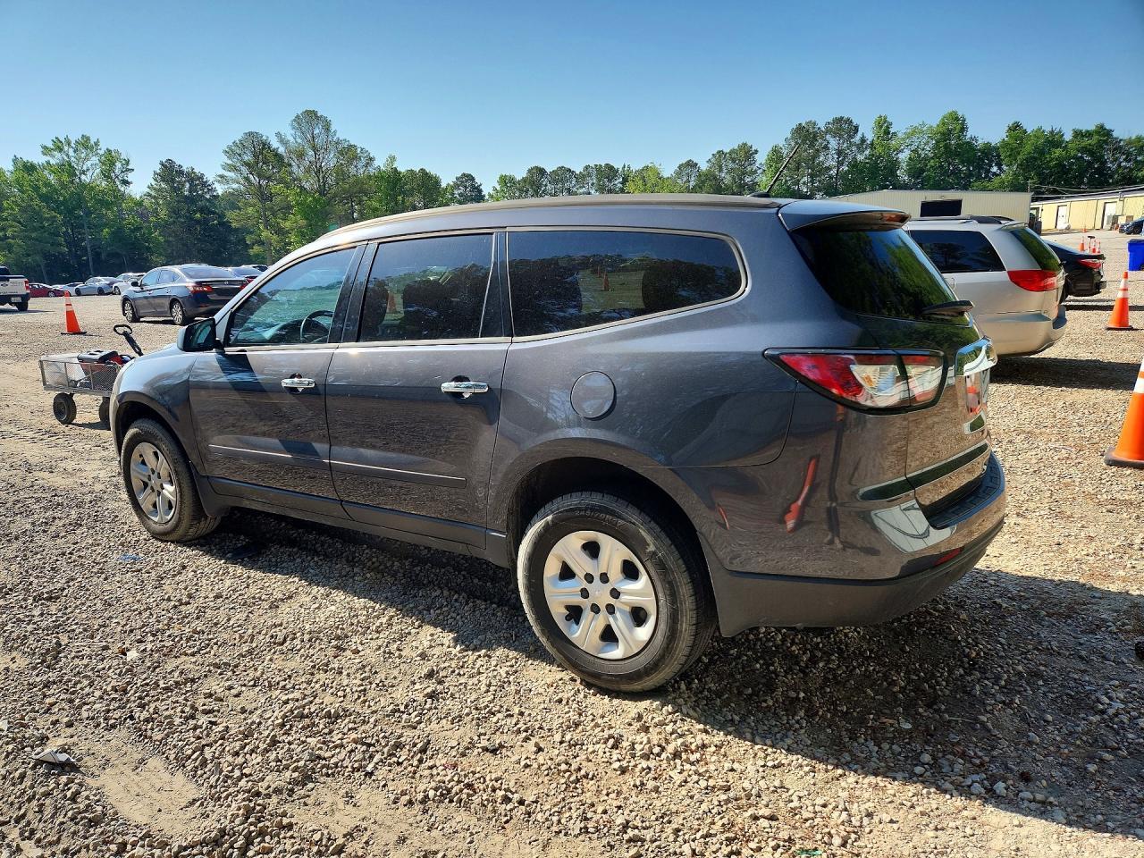 2013 Chevrolet Traverse Ls - Фото 2