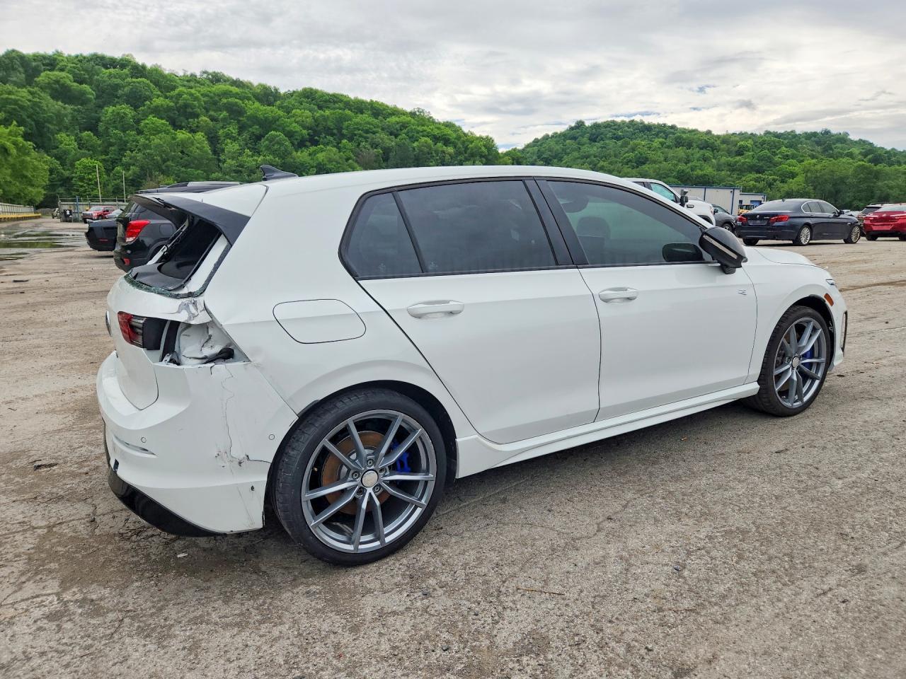 2025 Volkswagen Golf R - Фото 3