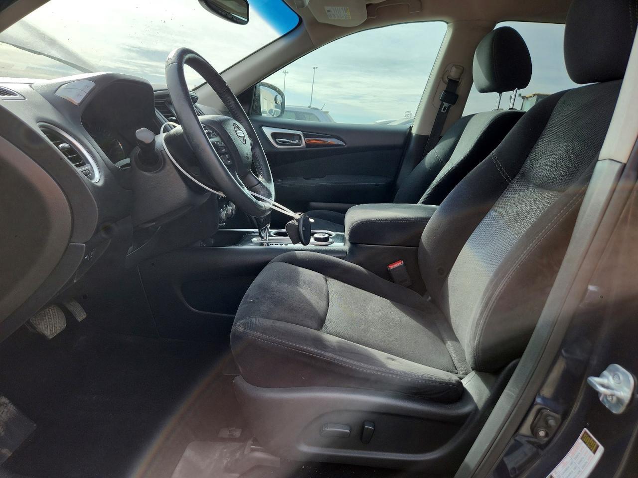 2015 Nissan Pathfinder S - Image 7