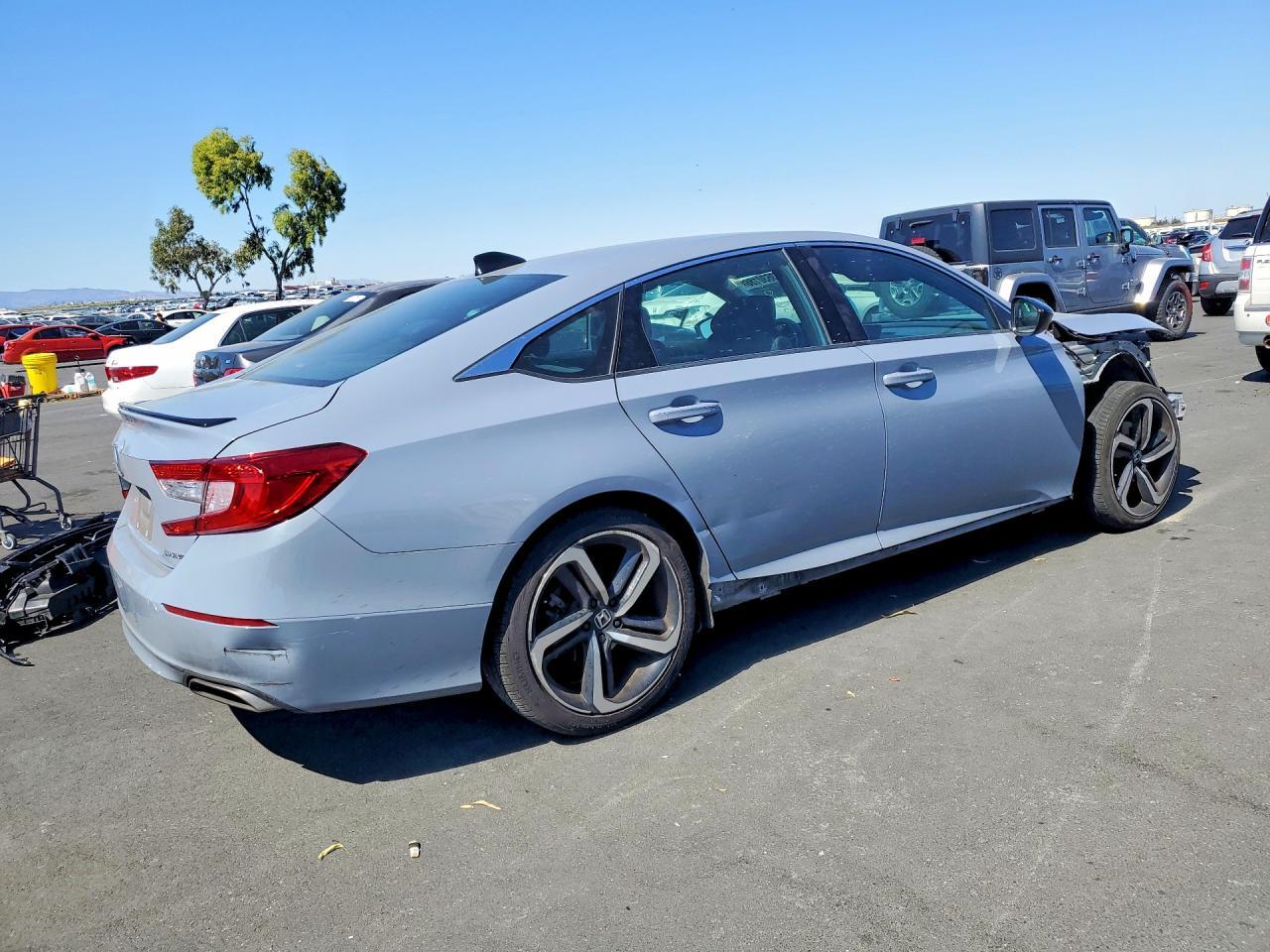2022 Honda Accord Sport - Фото 3