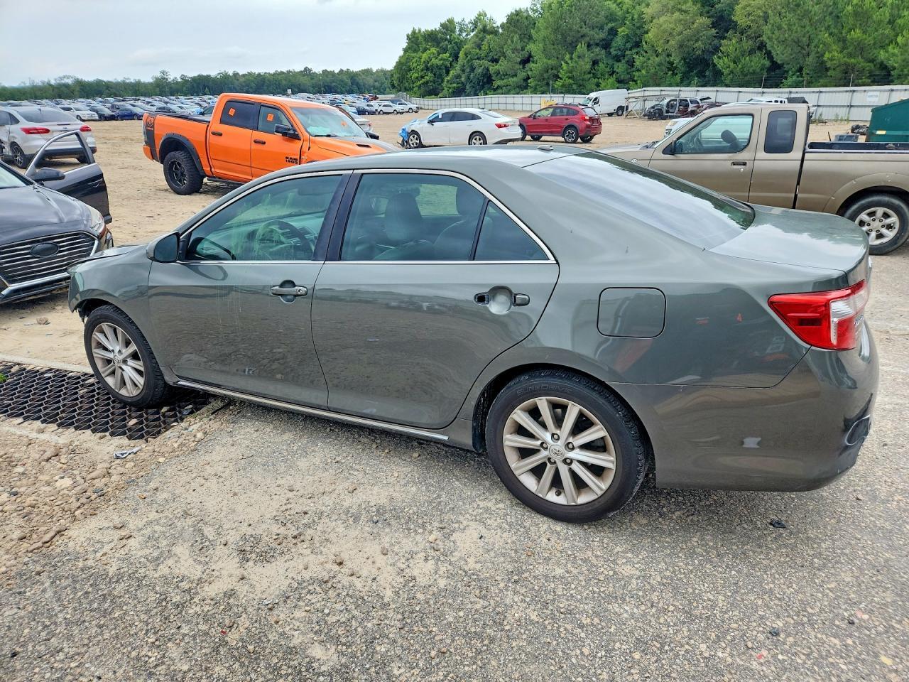2013 Toyota Camry Xle - Фото 2