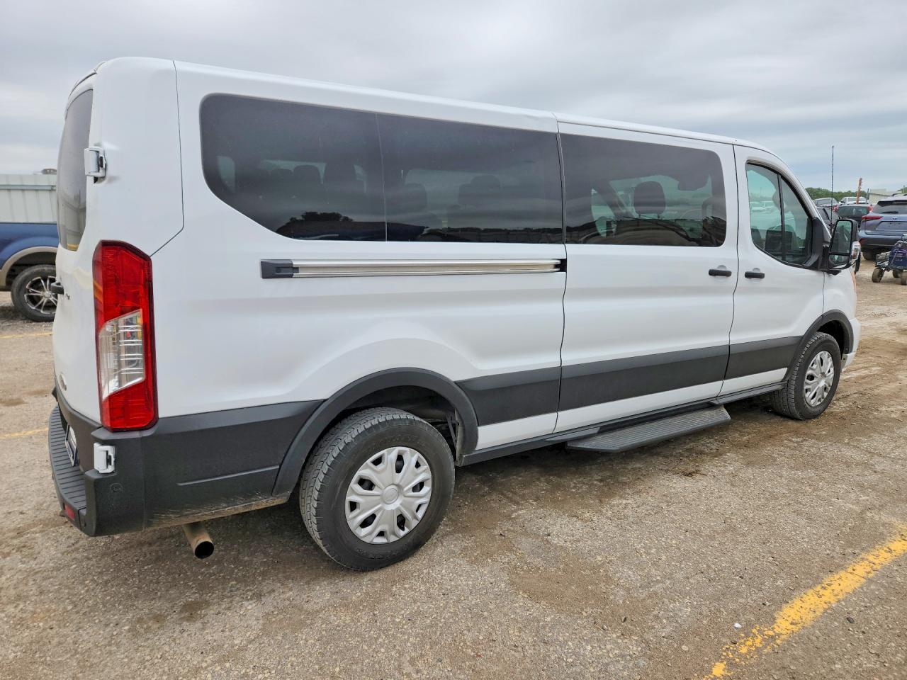 2022 Ford Transit T-350 - Фото 3
