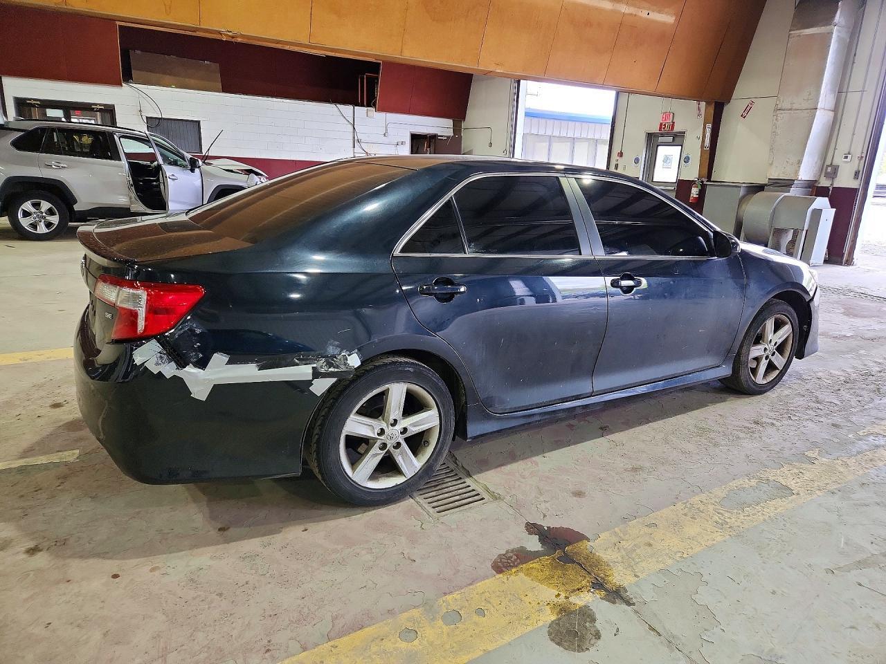 2012 Toyota Camry Se - Image 3