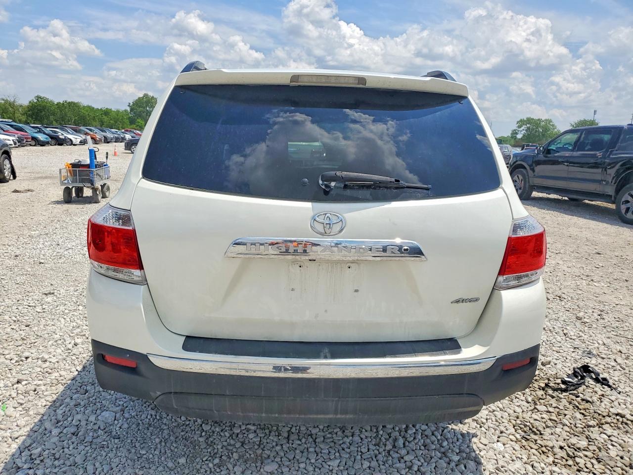 2013 Toyota Highlander Se - Фото 6