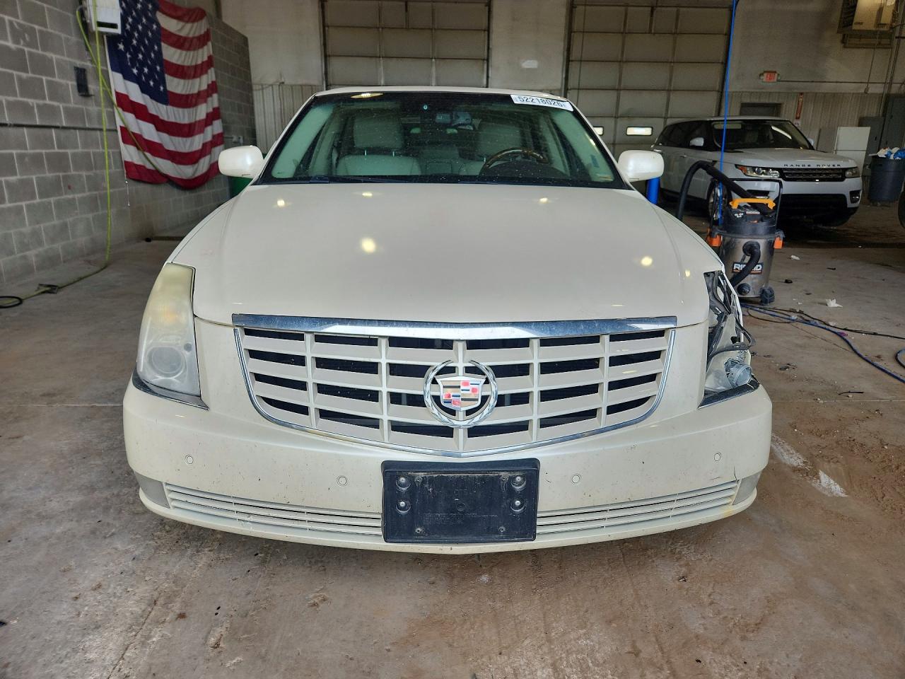 2011 Cadillac Dts Premium Collection - Image 5
