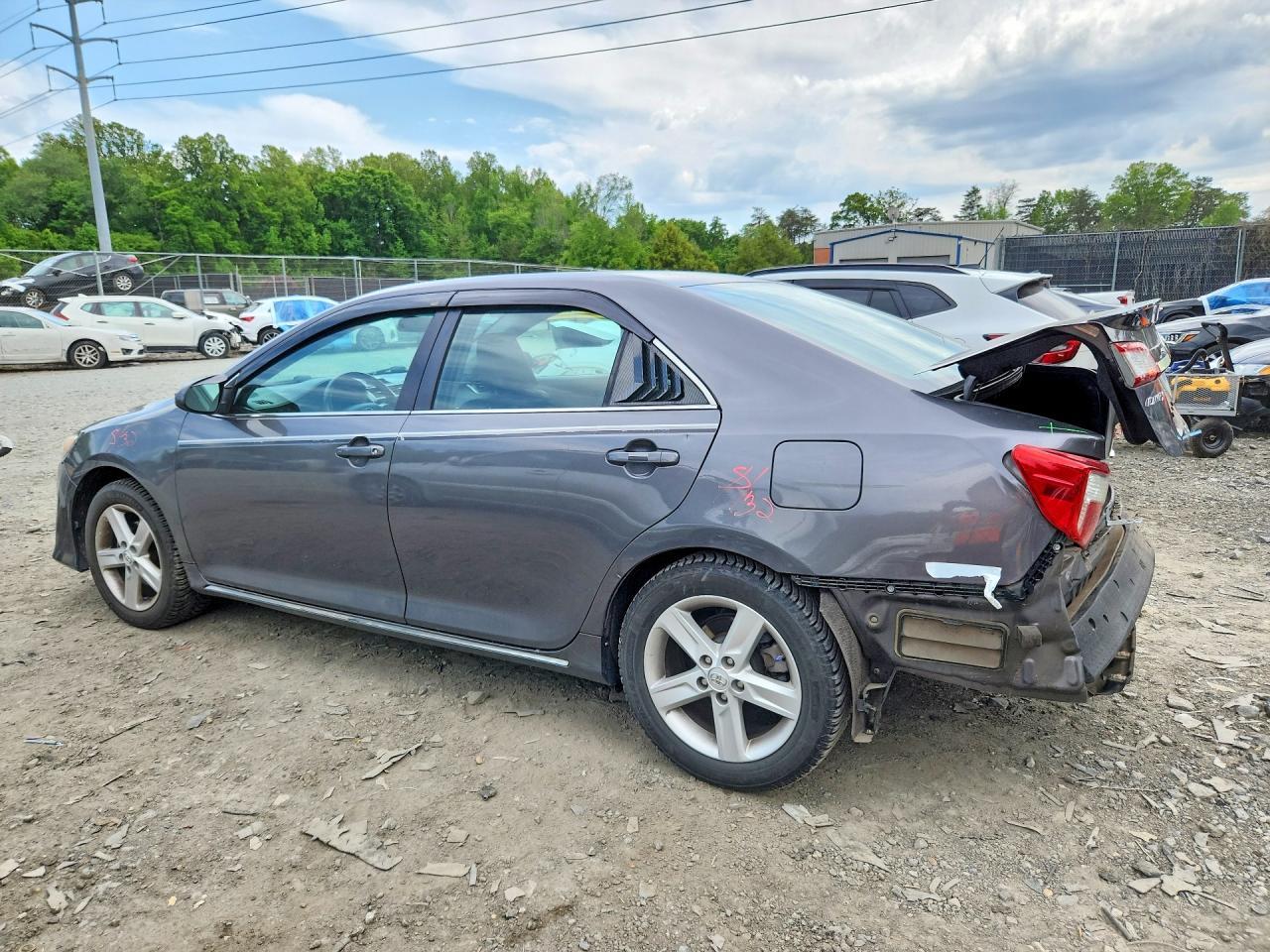 2014 Toyota Camry Se - Фото 2