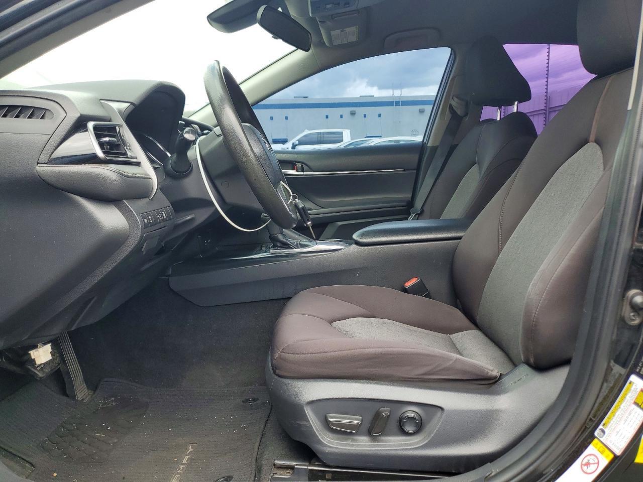 2019 Toyota Camry Le - Фото 7